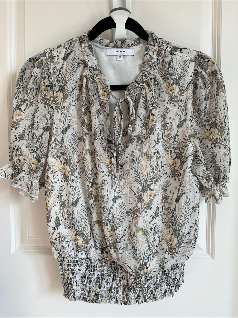 cleo Tie-Neck Puff Sleeve Floral Blouse in Cream, Olive & Mustard